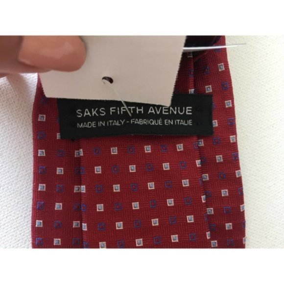 SAKS FIFTH AVENUE SILK NECK TIE RED WITH BLUE WHITE SQUARES NECKTIE - Picture 6 of 6